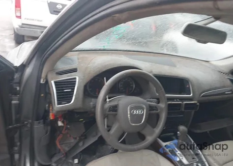 2010 Audi Q5 3.2 Premium из США, поврежденный, VIN WA1VKAFP5AA017442